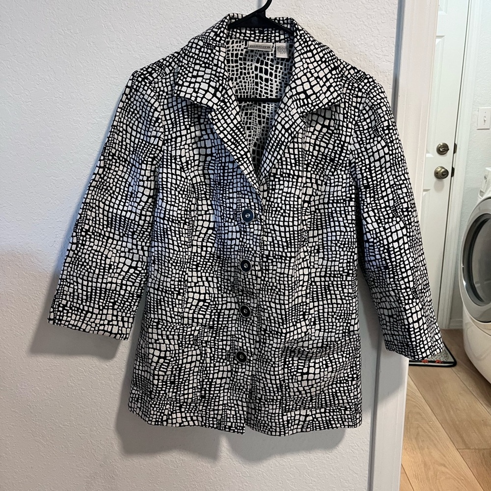 Chico's Black and White blazer/jacket